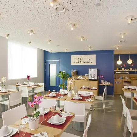 Aparthotel Sejours & Affairs Massy Atlantis